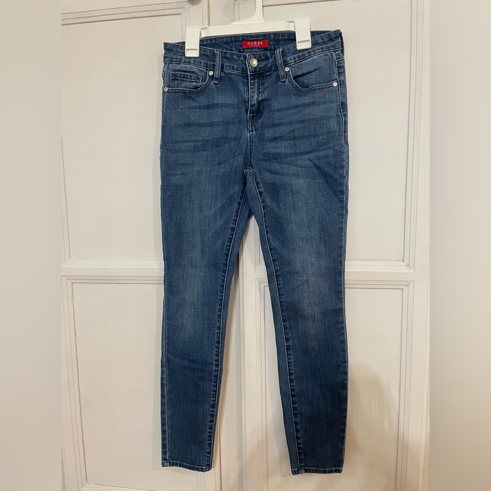 Guess Skinny Jeans Women’s‎ Size 27